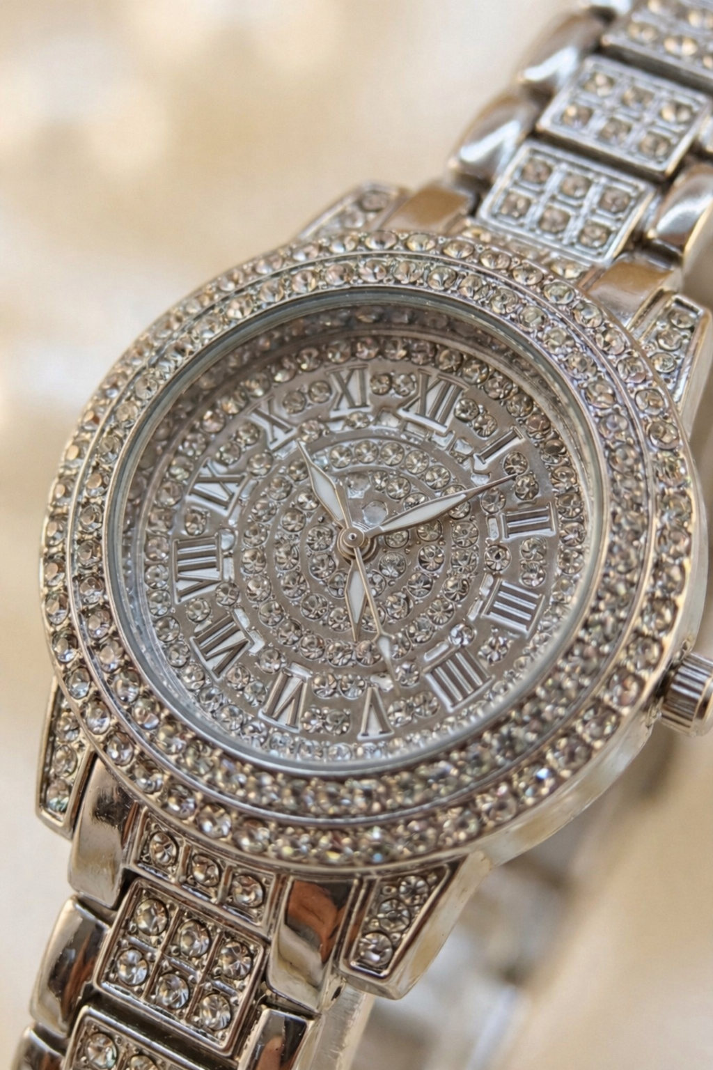 Vilante Women Luxury Designer Watch | Diamond Studded Dial | Silver Stainless Steel Bracelet Watch
